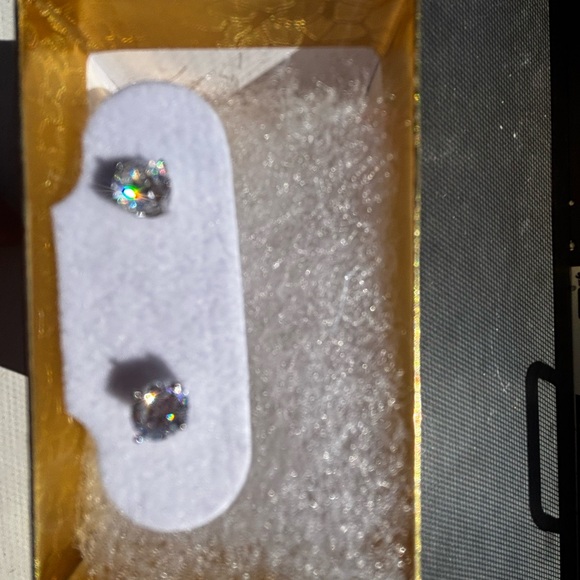 Sterling Silver Polished Round CZ Swirl Basket Set Stud Pierced Earrings in Box - Picture 2 of 3